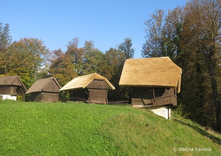 FOTO 2 - zaključeni kašči-streha